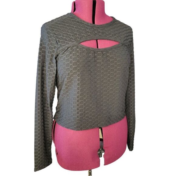 Hot Kiss Long Sleeve Cropped Top (Size 2X) - Picture 7 of 7